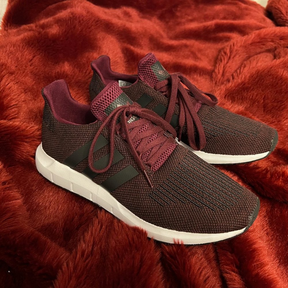 Adidas Originals Swift Run Shoes, Maroon/Black, Mens Size 8